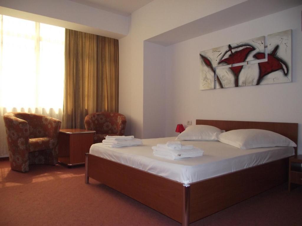 Hotel Flormang Craiova Szoba fotó